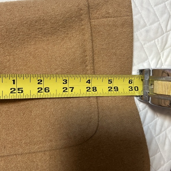 Hart Schaffner & Marx sports coat. 100% camel hair. See measurements for fit. - Picture 10 of 11